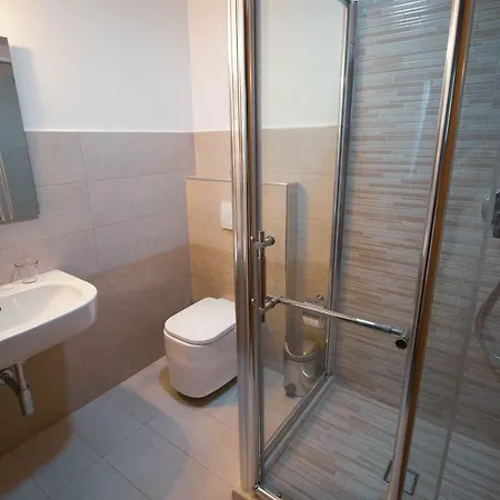 酒店 Albanopolis 4*