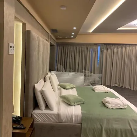 Albanopolis 4* 地拉那