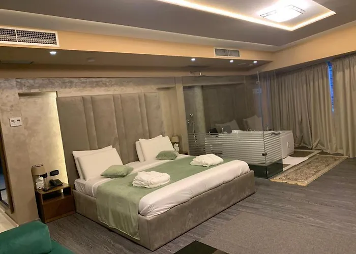 Albanopolis 4*