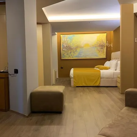 Hotel Albanopolis 4*