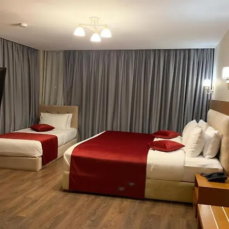 Albanopolis Hotel