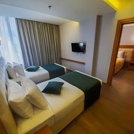 Albanopolis 호텔 4*