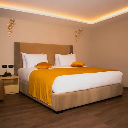 Albanopolis Hotel 4*