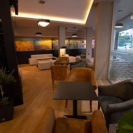 Hotel Albanopolis 4*