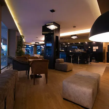 Albanopolis 4*