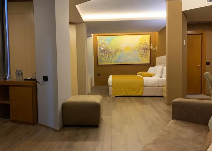 호텔 Albanopolis 4*