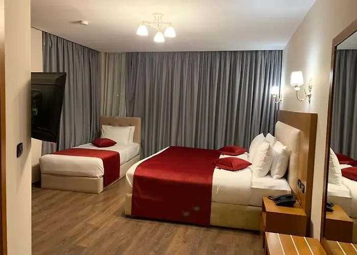 Albanopolis Szálloda