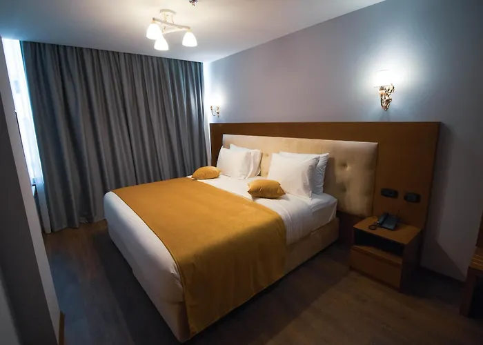 Albanopolis 호텔 4*