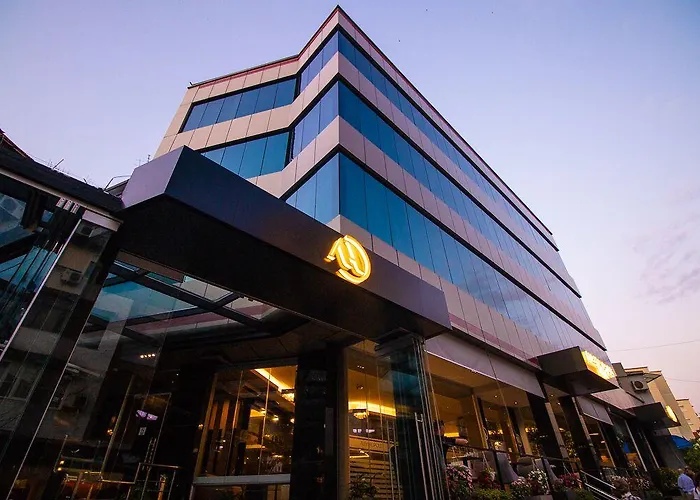 Albanopolis 호텔 4*