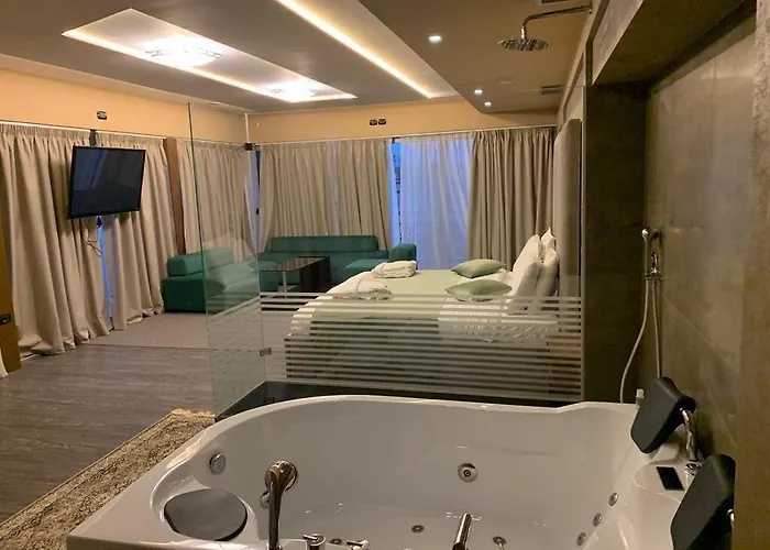 Albanopolis 호텔 4*