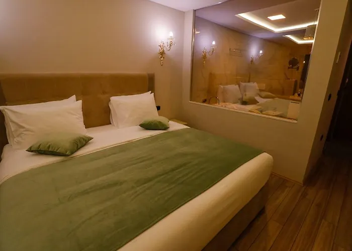 Albanopolis 4* 티라나