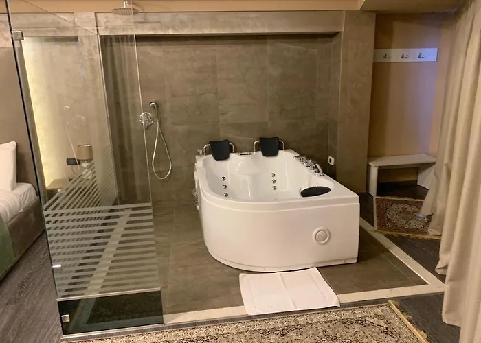 Albanopolis 호텔 티라나