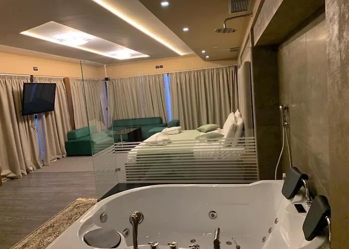 Albanopolis 4* 티라나